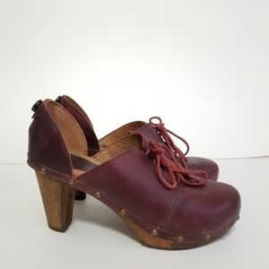 Sanita Theodora Danish Laceup Clogs |5.5